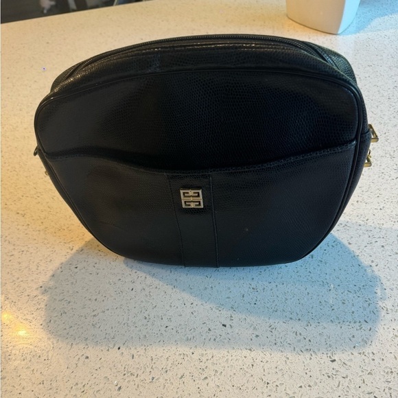 Givenchy pouch - Picture 1 of 16